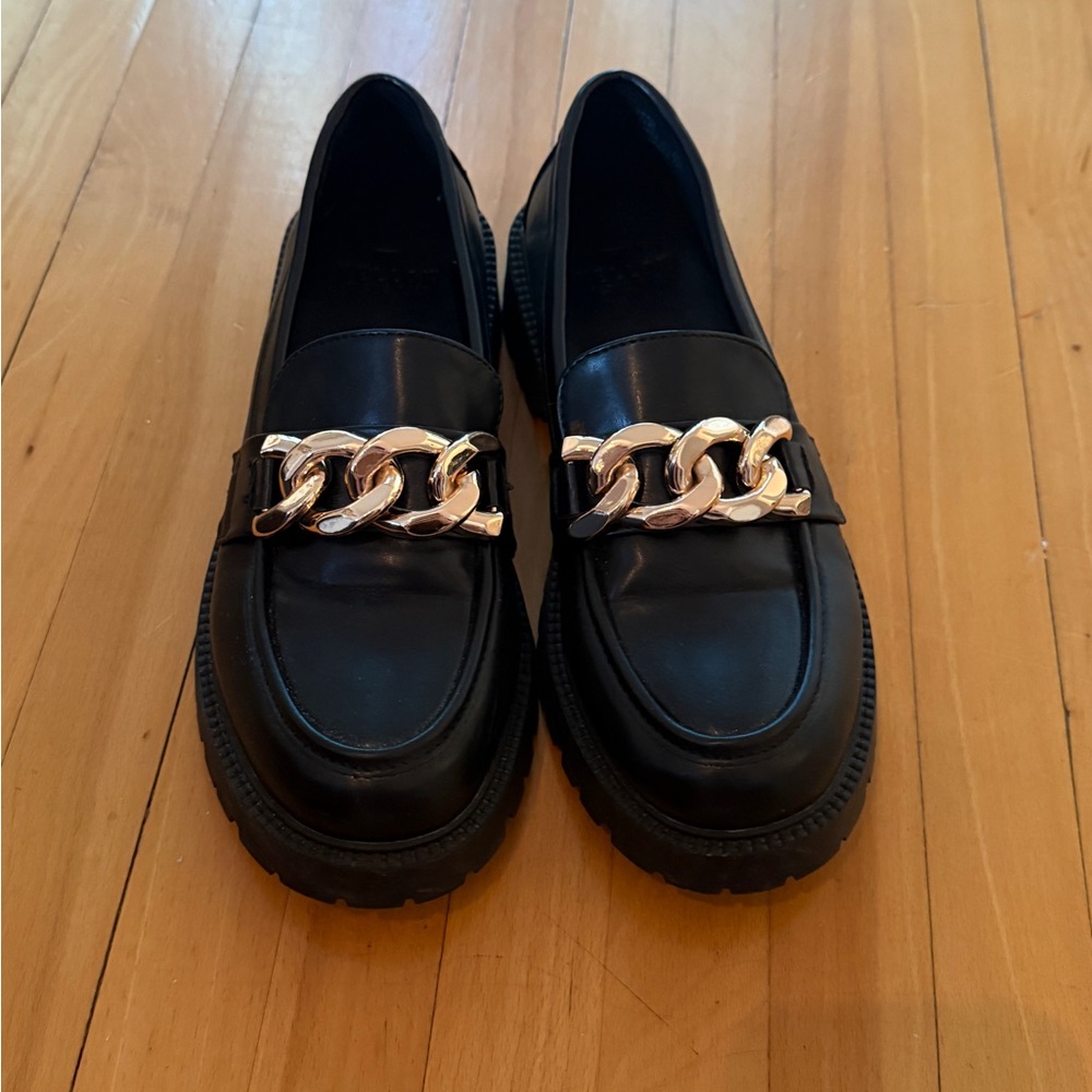 LOAFER SHOES size 7 woman